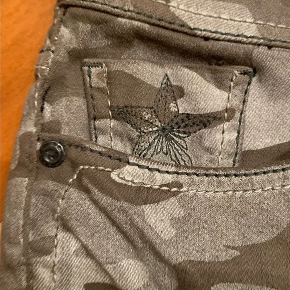👀SOLD👀People’s Liberation Camo Shorts - Picture 3 of 6
